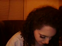 Hai ik ben Yusra 18 jaar en van Marokkaanse afkomst. Ik maak in mijn dagelijkse leven 18+  content en ervaar daar heel veel plezier in. Ik ben een vollere dame met grote borsten een dikke kont een klein buikje lief gezichtje en een bos vol krullen boven en beneden.ik doe aan augyo, foot, BDSM, SM, GFE, dominantie, onderdanigheid,en Golden shower fetisj. Naast fetisj doe ik ook aan twerken, boobie shows en samen spelen.