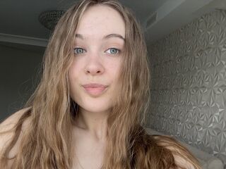 hot webcam video AlbertaClem