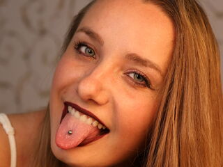 nude webcam girl photo BelleCox