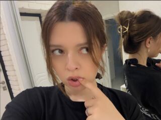 camslut fingering pussy DevonaChurchey