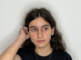 sex webcam chatroom FondaYarbro