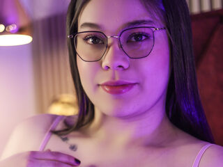topless camgirl IvyBloom