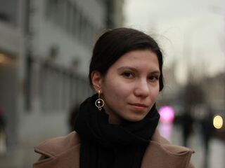 masturbating girl KiraReddel