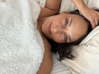 naked camgirl masturbating MichaelaBelle