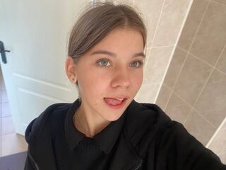 adult chatroom NadineGene