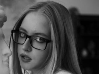 camgirl live sex SheliaEdwards