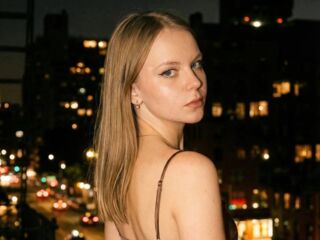 chat room live cam SophiePeachy