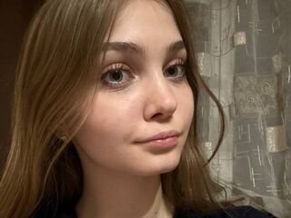 camwhore nude YiBisher