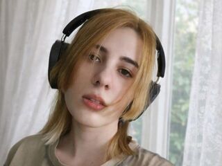 naughty cam girl fingering shaved pussy CarlHanchett