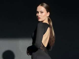 bedroom livesex EmilyGiffin