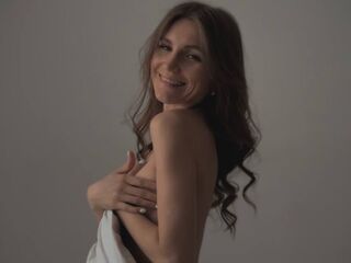 camgirl showing tits EmmaRory