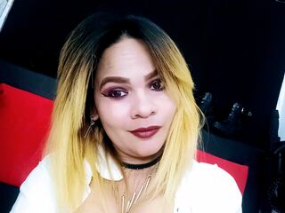 webcamgirl in tights BellucciSarah