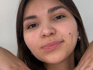 chatroom webcam photo AdriaKunstlinger