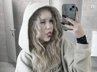 hot cam girl masturbating with dildo AlicaUwu