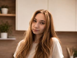 nude camgirl photo AllieShewmaker