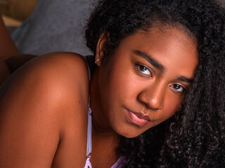 chat room cam AmaraRuiiz