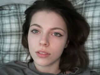 live chatroom AntoinetteCurtis