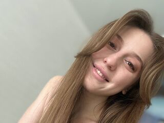 camgirl fingering bald pussy AshliOlivero