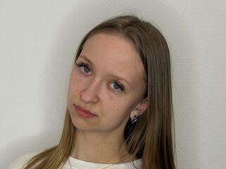 naked camgirl picture AundreaMoczo