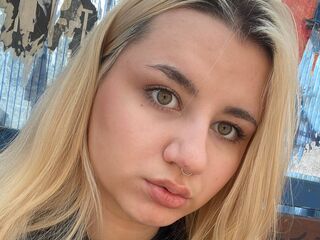 camslut naked BarbaraWellsmith