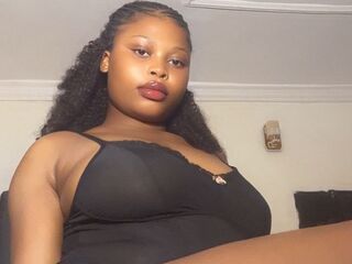 naughty camgirl masturbating BellaVine