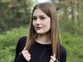 camgirl masturbating BernardPeters