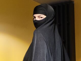 fingering cam slut BiaBlack