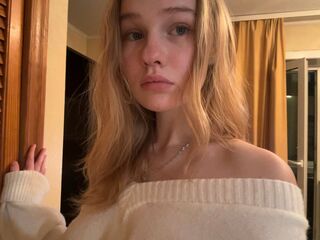 girl webcam show BrittaneyCreitz