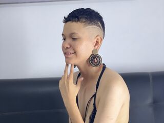 camgirl showing pussy CambellBenett