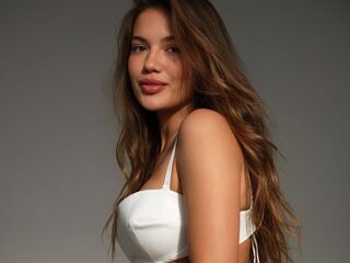 fingering webcam girl CammieLosecco