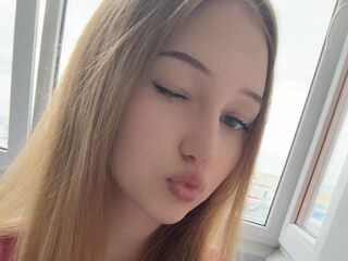 camgirl masturbating with vibrator CatherinVolper