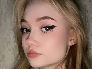 cybersex chat room CecilyBurnard