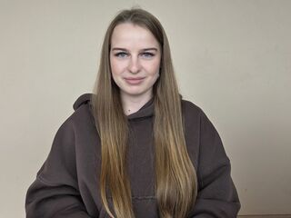 shaved pussy web cam DonetteSally