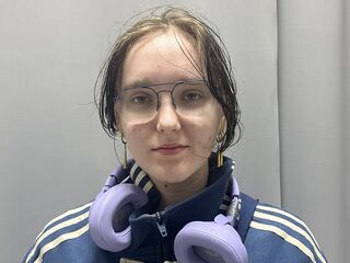 adult cam chat room DoraDawson