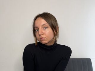 camslut fingering pussy EleonoraSzabo