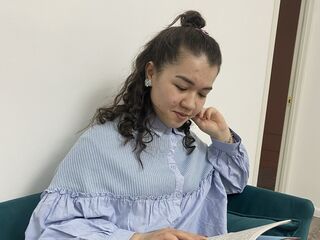 fingering cam slut EllyJames