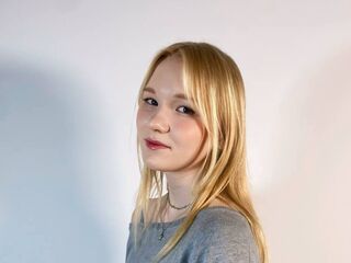 girl camsex ElmaKinnunen