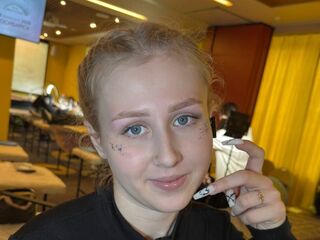 adult chat room EmelinaKrider