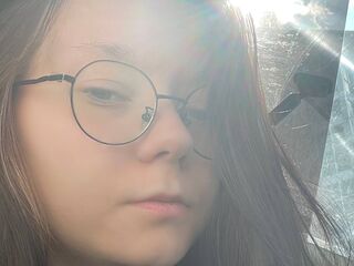 camgirl fingering bald pussy EthylShrock