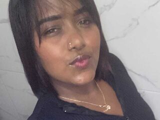 naked camgirl fingering pussy EvaMalia