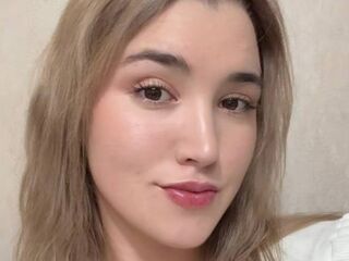 cam girl masturbating with vibrator GertrudisOsofsky