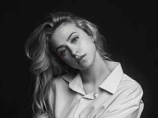 hot live cam GwynethHibbits