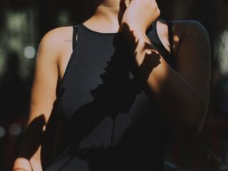 beautiful girl cam HathawayAwa