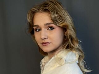 naughty cam girl picture HelenPetrini