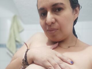 camwhore masturbating IbannaBely