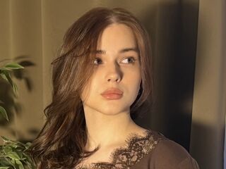 beautiful girl cam JamesLangel