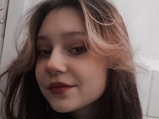 naughty cam girl masturbating with dildo JanetteSkweres