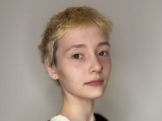 nude webcam girl pic JenelleBarette