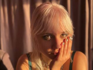 livesex cam girl JerryBulcao