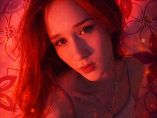 nude gamgirl JulieCusanelli